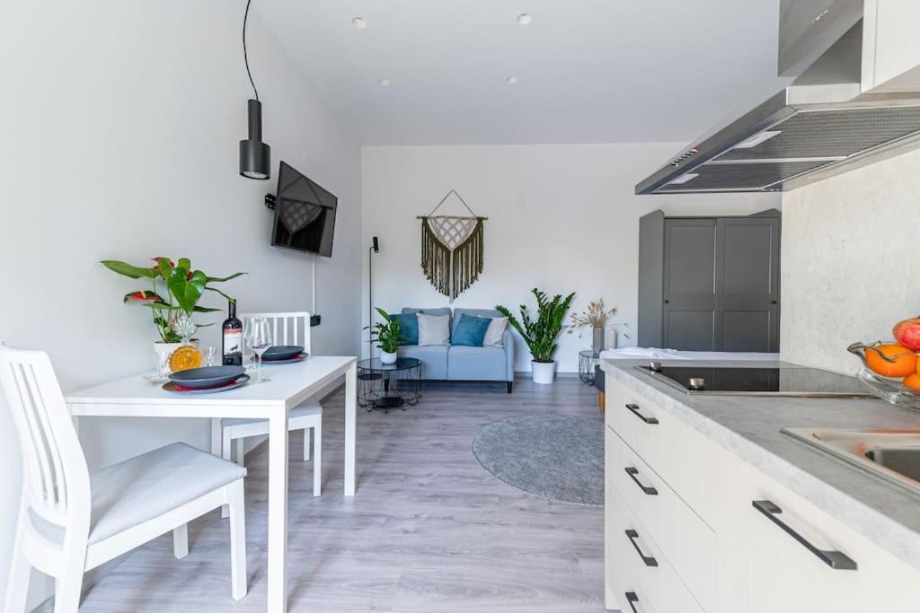 Apartment Elegant Fully Equipped Near Centre *